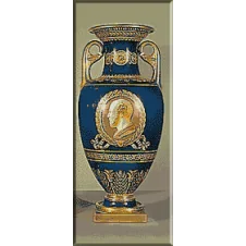 650. Vas albastru de Sevres